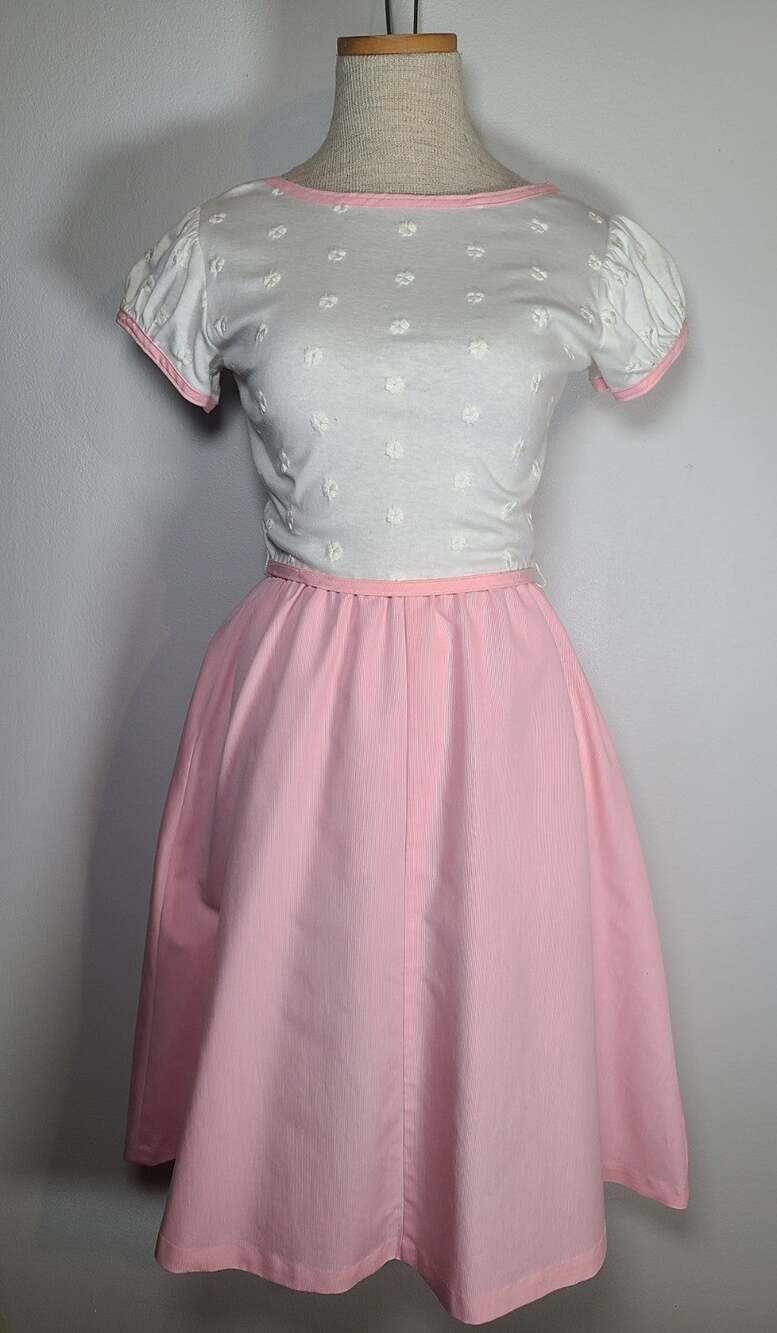 Vicky Vaughn White/Pink Vintage Dress XS/S Embroidery A-line USA MADE 80'S Retro